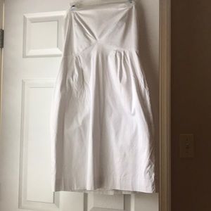 White strapless dress